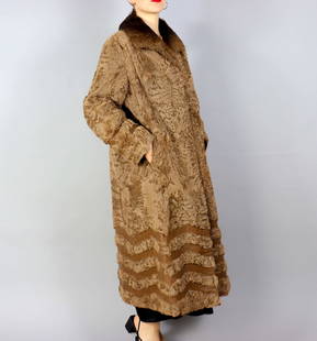 BROWN PERSIAN BROADTAIL FUR COAT - NUTRIA COLLAR -Size L - US16: Title: BROWN PERSIAN BROADTAIL FUR COAT - NUTRIA COLLAR -Size L - US16Dimension: Approximate size- US16 ,“- Size L : Important details: Length: 120cm/47.24in -Shoulders width:52cm/20.47in