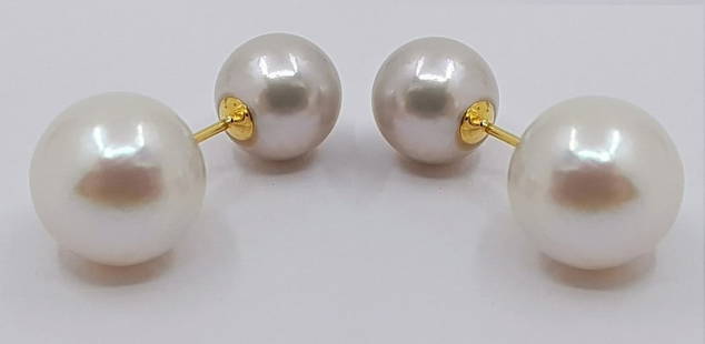 8.5x10.5mm Silvery Akoya and White Edison Pearls - 18 kt. Yellow gold - Earrings: Title: 8.5x10.5mm Silvery Akoya and White Edison Pearls - 18 kt. Yellow gold - Earrings Description: These earrings showcase a modern and iconic design. The timeless style is composed of two high qual