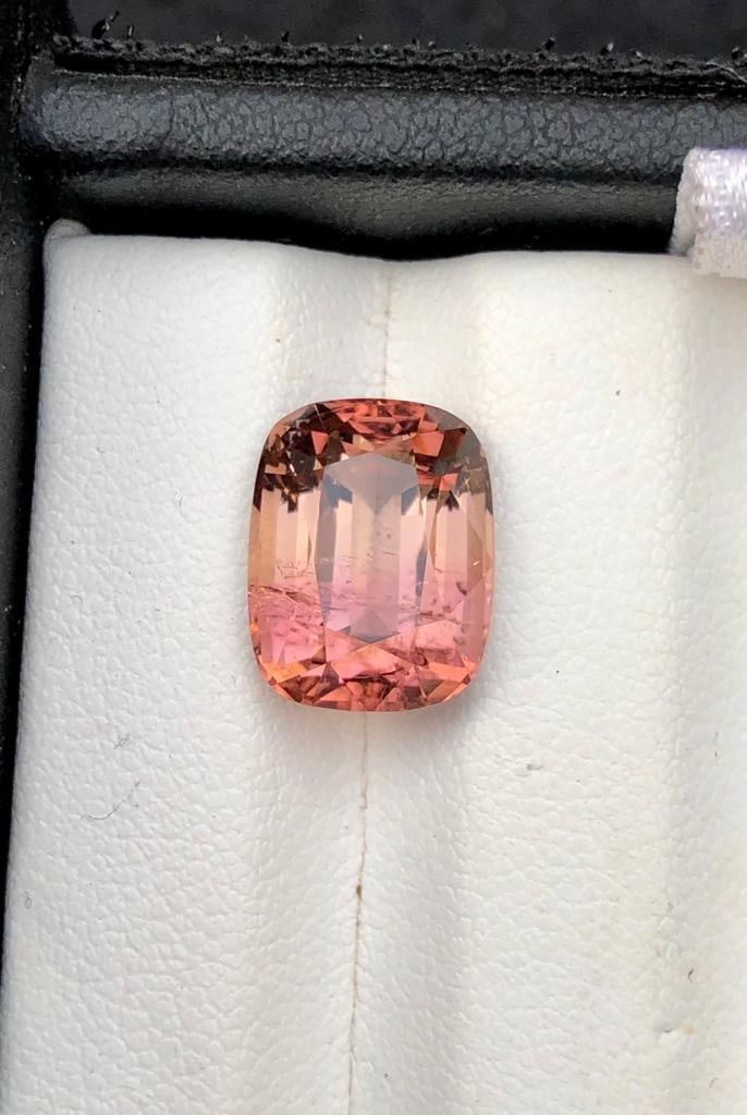 Very Fine Quality 6.40 Carats Bi Colour Tourmaline Gemstone - Engagement RING - 12X9X7 mm (1 of 4)