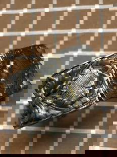 Vintage 1970s Brass Sunflower Cuff Clamper Bracelet 7 7/8 Inches: Vintage from the 1970s Bracelet width: 1.25 Inches; Bracelet length: 7 7/8 Inches Materials: Brass Description Wide band Nouveau and ornate Giant sunflowers 1970s with a nod from the 20s or 40s Brass,