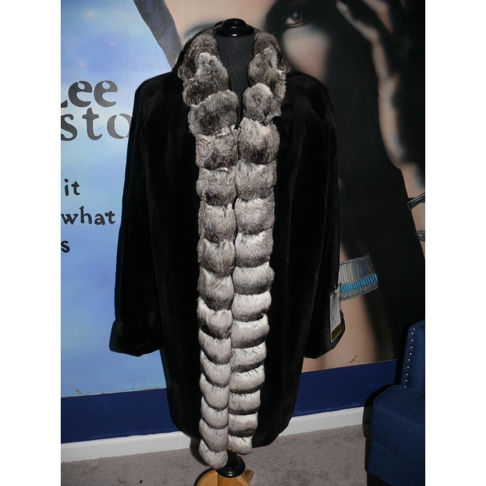 Amazing!!! New With Tags attached $25K Sheared Ranch Mink & Chinchilla Fur Coat! (1 of 6)
