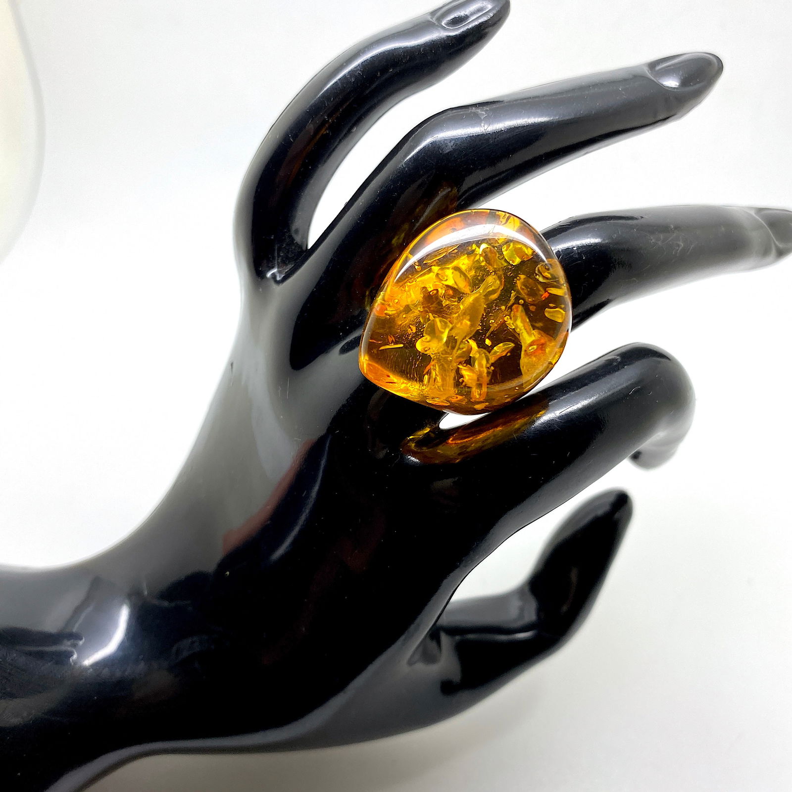 Stunning Vintage Amber Ring (1 of 9)