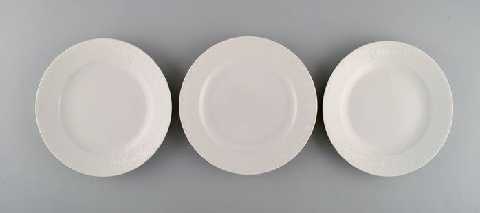 Royal Copenhagen. Salto Service, White. Three plates. 1960s.: Royal Copenhagen. Salto Service, White. Three plates. 1960s. Diameter: 19.5 cm. In excellent condition. 1st factory quality. Designed by Axel Salto in 1956. Reserve: $119.00 Shipping:Domestic: