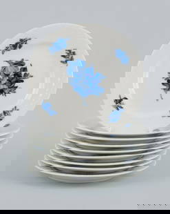 A set of nine Blue Flower Braided cake plates from Royal Copenhagen.: A set of nine Blue Flower Braided cake plates from Royal Copenhagen. Model 10/8092 1966. Marked. In perfect condition. First factory quality. Dimensions: D 16.0 cm. Reserve: $224.00 Shipping: Domestic