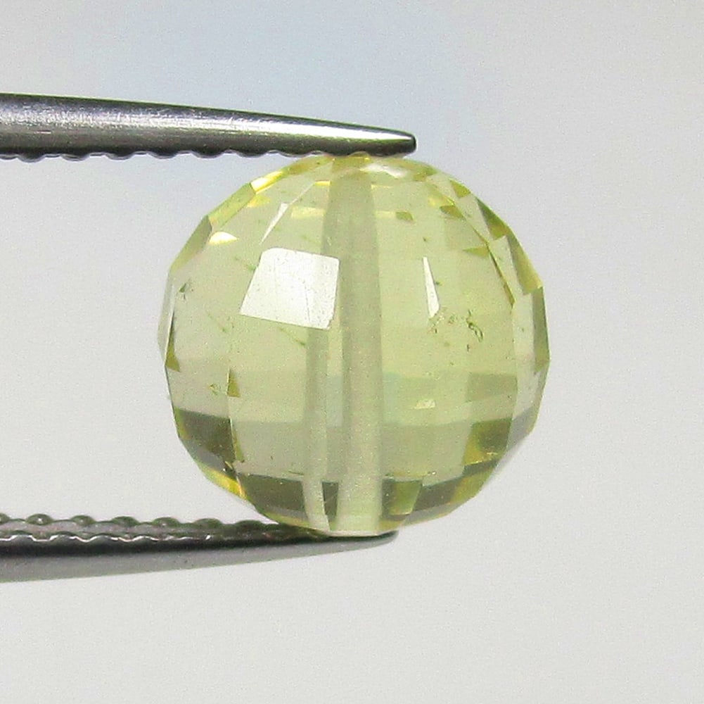 3.10 Ctw Natural Lemon Quartz Round Ball Beads: No Reserve! Title: 3.10 Ctw Natural Lemon Quartz Round Ball Beads Stone Clarity: Transparent Gemstones: Natural Lemon Quartz beads Carat Weights: 3.10 Size/Dimensions: 7.70 x 7.70 mm Additional Inform