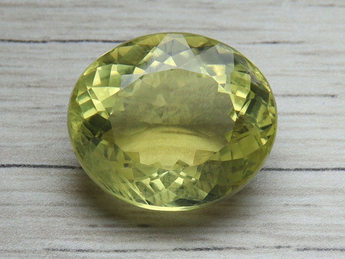 Lovely " Natural Lemon Quartz " 16.26 cts Natural Lemon Quartz: No Reserve! Title: Lovely " Natural Lemon Quartz " 16.26 cts Natural Lemon Quartz Additional Information: Gemstone: Natural Lemon Quartz Origin: Africa Weight : 16.26 carats Measurements: 17.36x14.82x