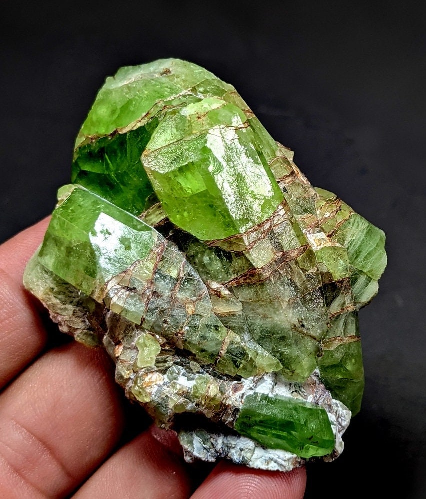 106 Grams Beautiful Apple Green Peridote Cluster From Suppat Mansehra KPK Pakistan: Materials: Apple Green Peridote 106 Grams Beautiful Apple Green Peridote Cluster From Suppat Mansehra KPK Pakistan . Size 6.8 CM X 4.8 CM X 3.2 CM Reserve: $100.00 Shipping: Domestic: Flat-rate of $14