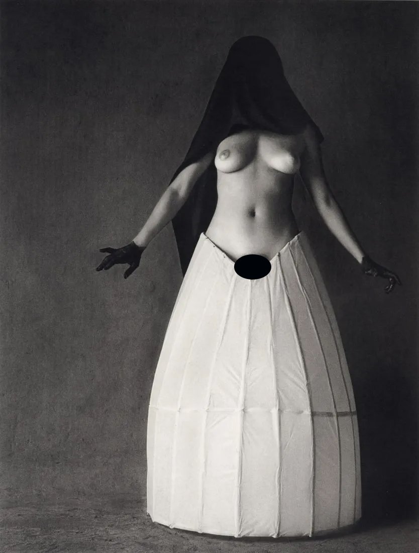 FLOR GARDUNO - Apparition, Mexico, 1998 (1 of 2)