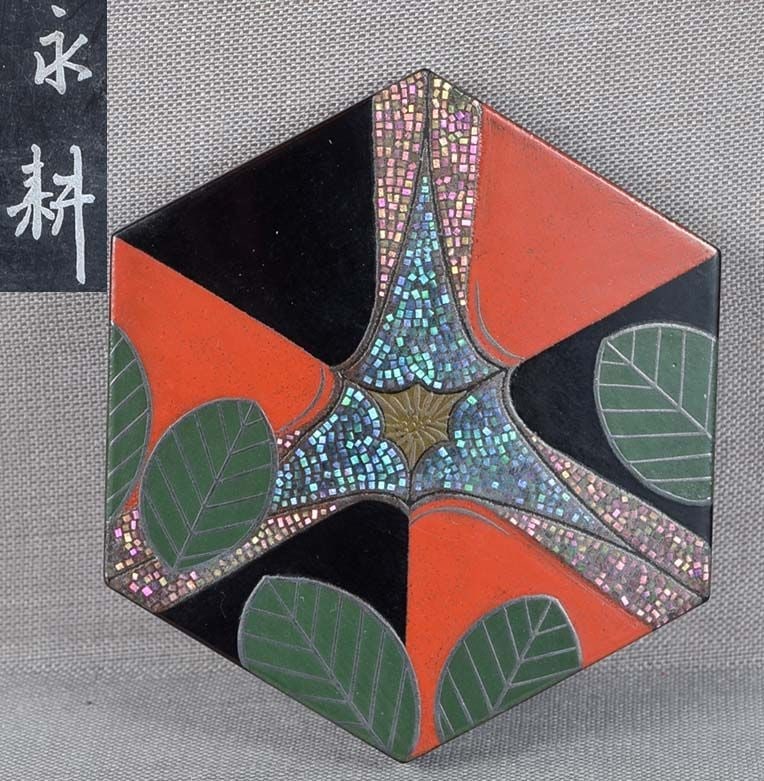 Vintage lacquer OBIDOME netsuke LEAVES HEXAGON abalone inlays by EIKO (1 of 5)