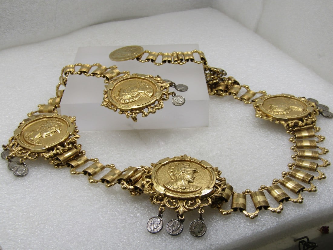 Vintage Wide Coin with Dangles Belt, Elizabeth Regina & Gladiator, 35" All Metal, Ladies/Unisex: Vintage Wide Coin with Dangles Belt, Elizabeth Regina & Gladiator, 35" All Metal. Gold tone faux coins large Roman gladiator style coins that are appx. 2.75" long with dangle and 2" wide and made in h