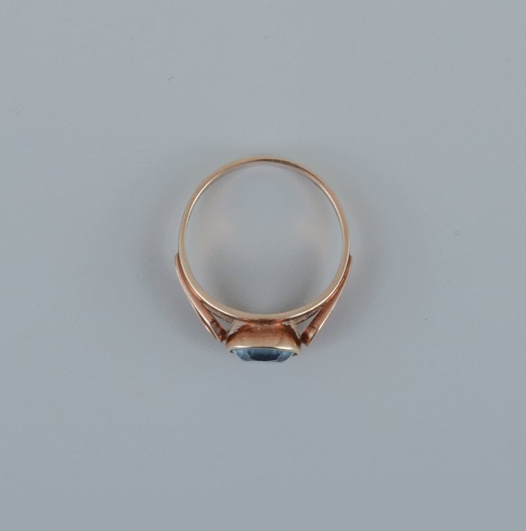 8 carat gold ring with faceted aquamarine.: 8 carat gold ring with faceted aquamarine. Mid 20th century. In excellent condition. Stamped 333 and with the goldsmith's monogram. Ring size: 17mm. US size 6,5 Reserve: $200.00 Shipping: Domestic: Sh