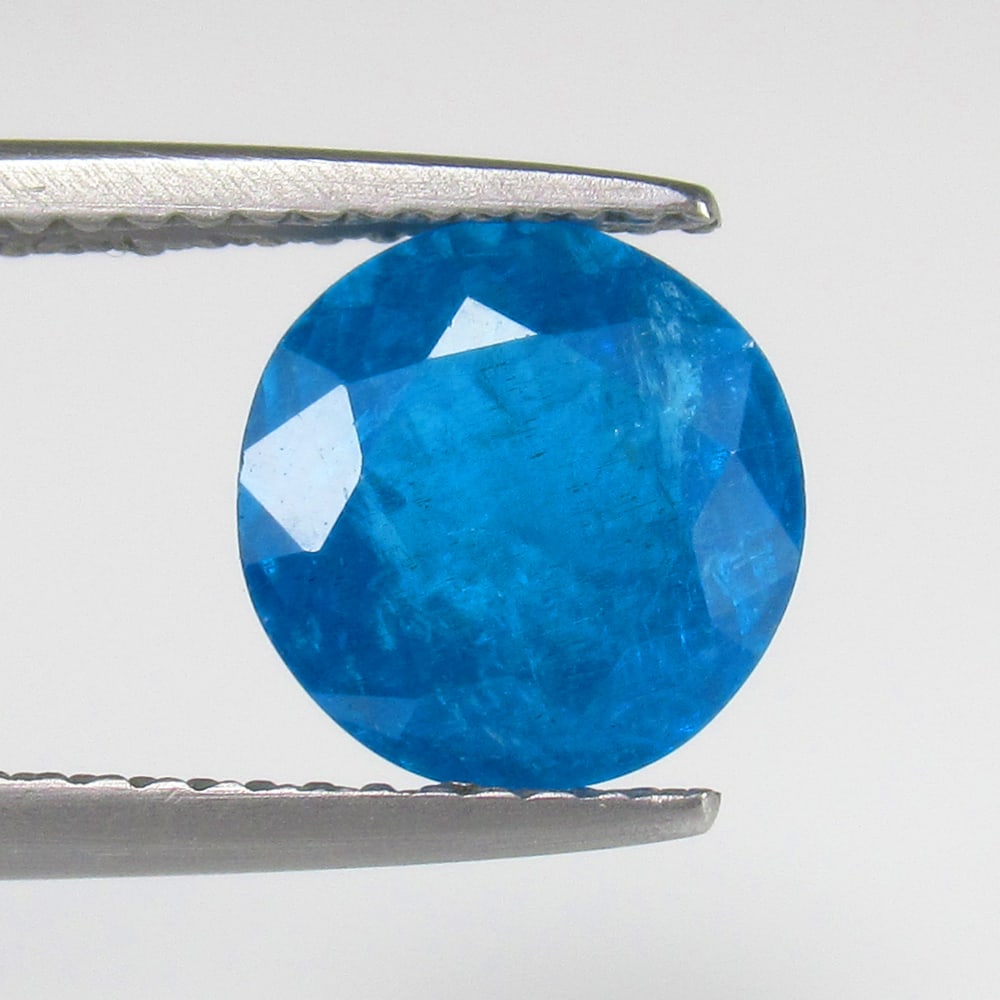 Natural Apatite - 2.57 Ct (1 of 2)
