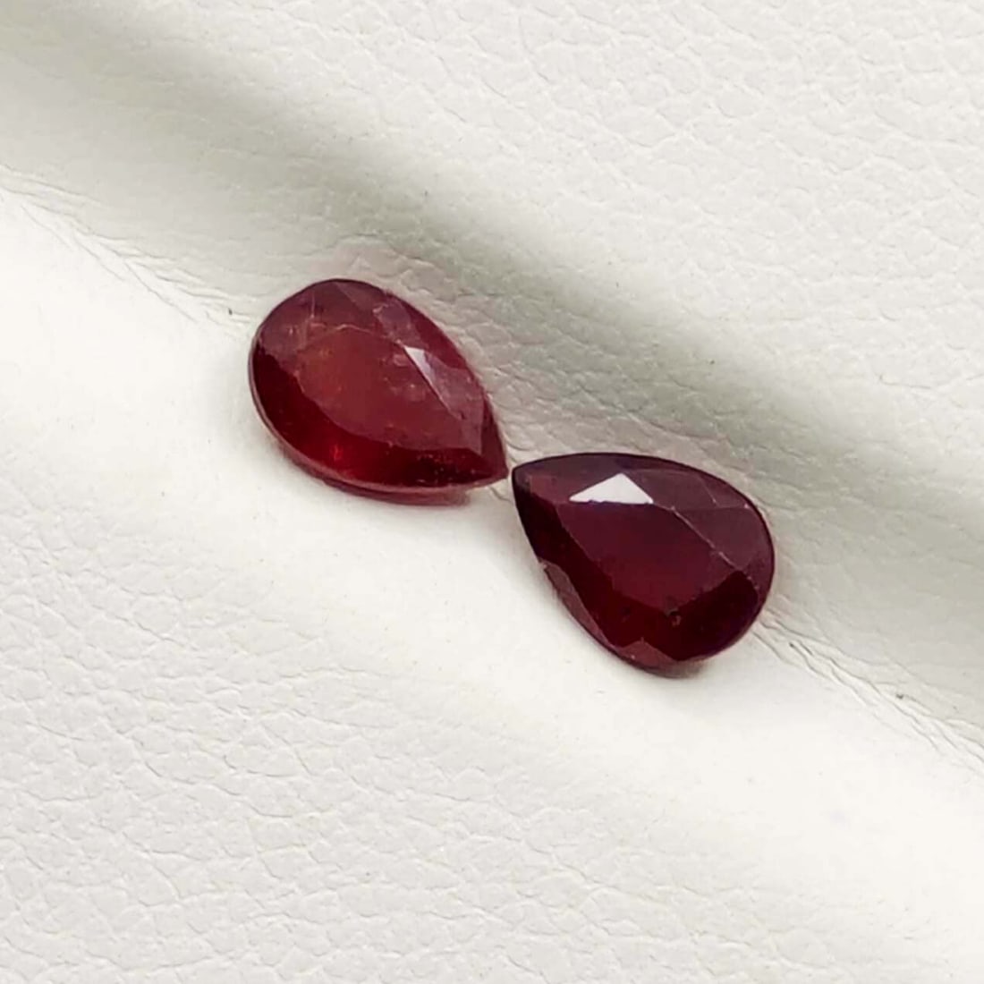 1.15 Ct Natural Red Ruby Pair (1 of 1)