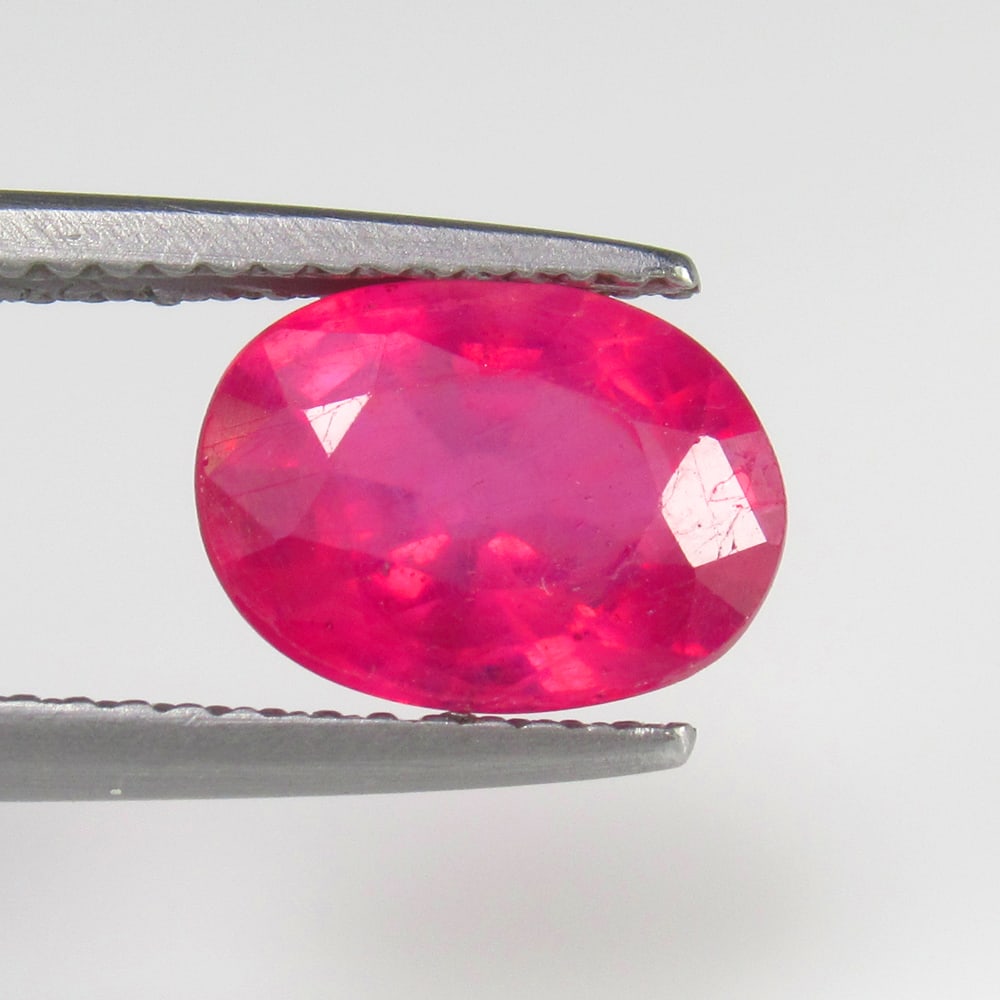 Natural Pinkish Red Ruby - 3.00 Ct (1 of 2)