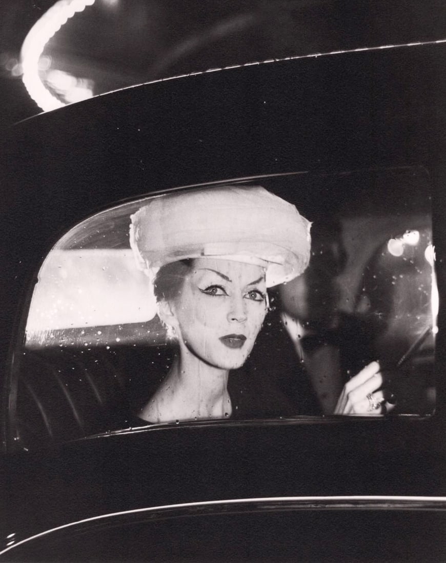 RICHARD AVEDON - Dovima, Maxims, Paris, 1955: Artist:RICHARD AVEDON Print Title: Dovima, Maxims, Paris, 1955 Medium: Photo-lithograph Printing Date: 2000s Printed in Denmark Image size (inches) approx 9.5 x 7.5 ” Richard Avedon (1923-2004) 