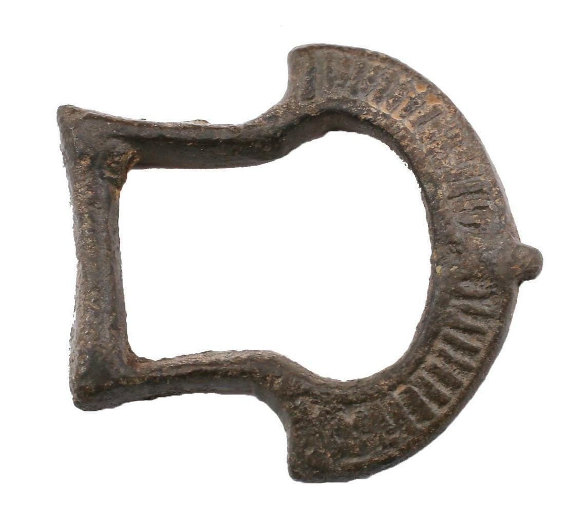 FINE ROMAN LEGIONARIES BELT BUCKLE, 3rd-4th CENTURY AD (1 of 2)