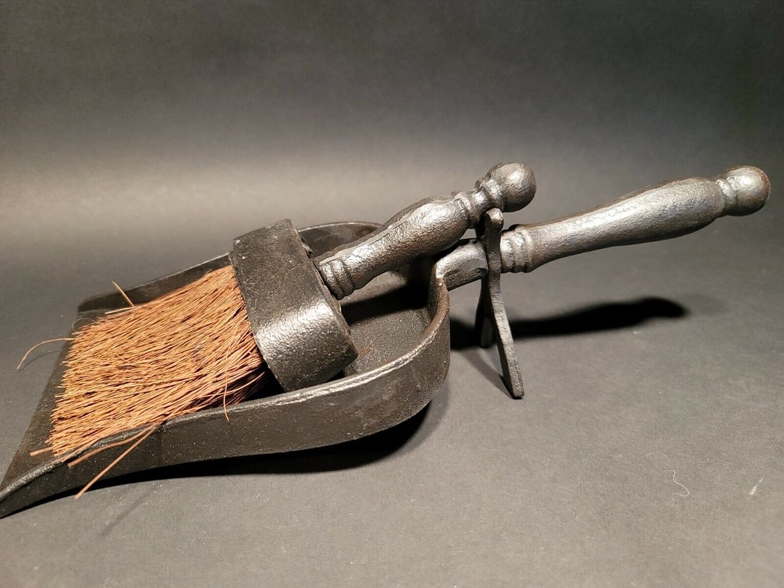 Cast Iron Fireplace Tools Dust Pan & Broom (1 of 12)