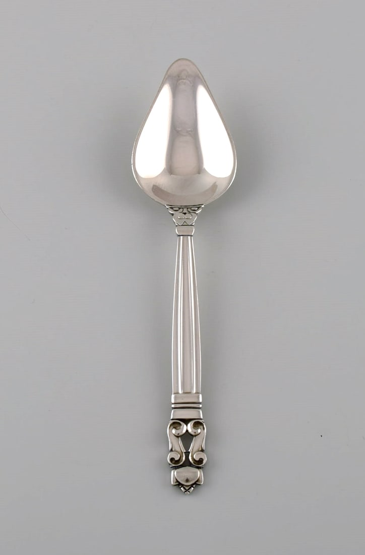 Georg Jensen Acorn grapefruit spoon in sterling silver.: Title: Georg Jensen Acorn grapefruit spoon in sterling silver. Description: Georg Jensen Acorn grapefruit spoon in sterling silver. Length: 14.8 cm. In excellent condition. Stamped. Our skilled Georg 