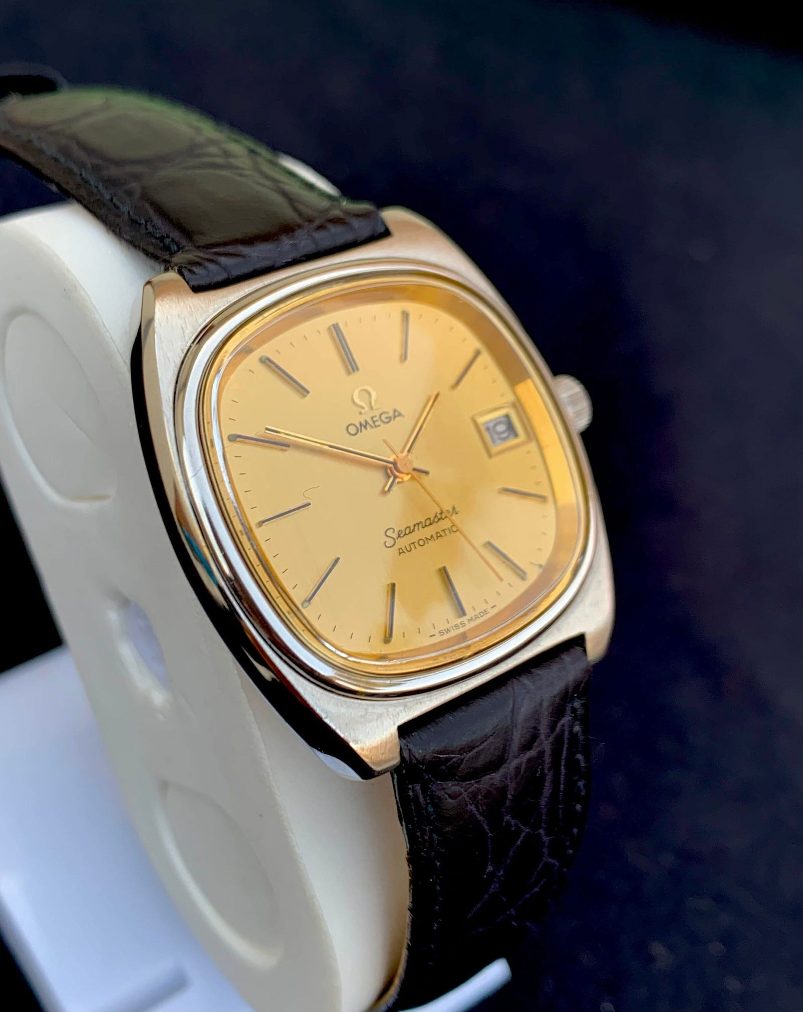 Vintage Omega Seamaster Vintage, Automatic English made Dennison Stainless case for Omega leather: Vintage from the 1960s Band material: Leather, Stainless steel Materials: Stainless steel Power: Mechanical Readout: Analog Can be personalized Vintage Omega Seamaster Vintage, Automatic English made