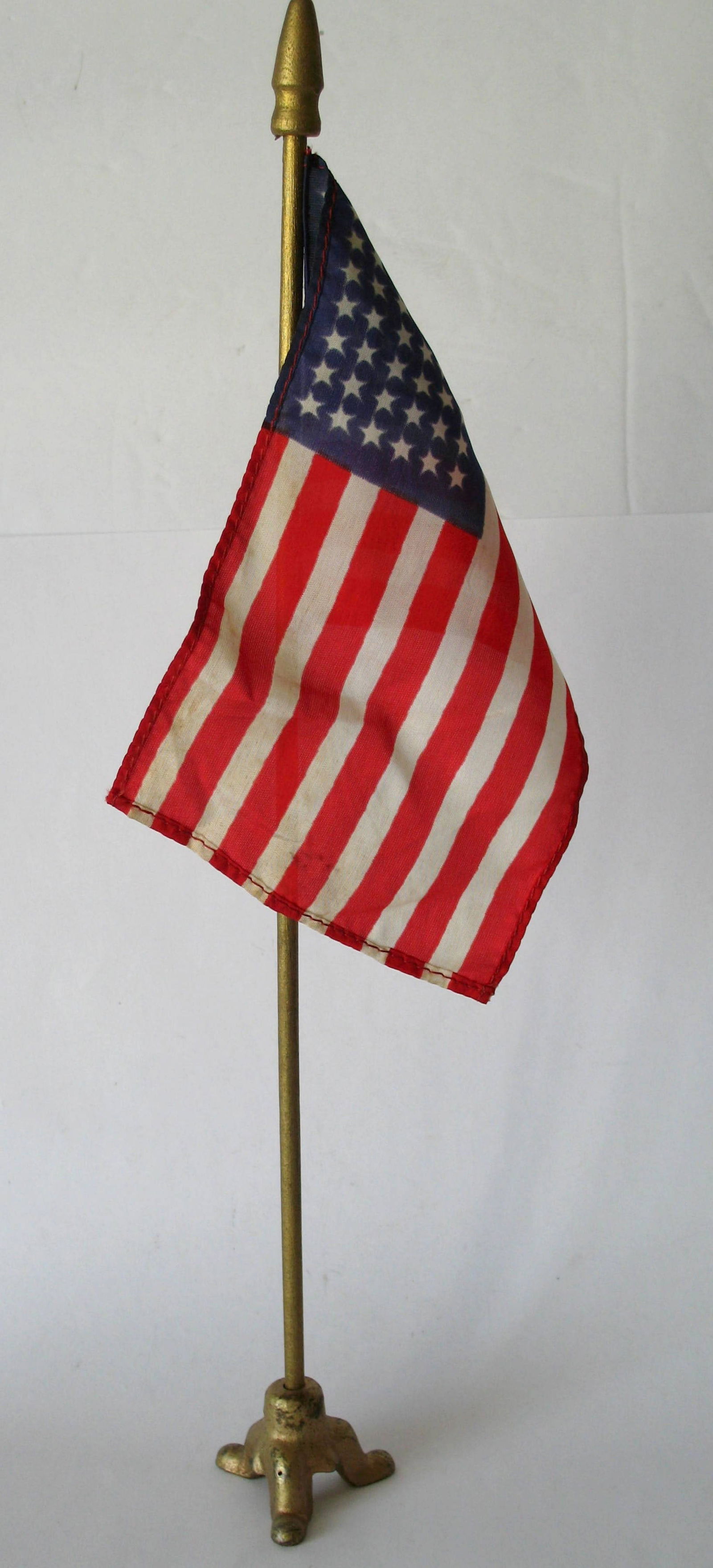 Vintage Cast Iron Desk Top Flag & Holder. Auction