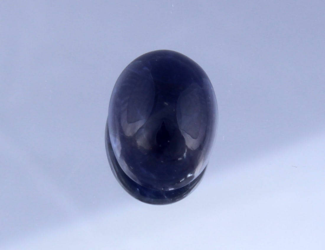 Marvellous " Natural Iolite Violet " 3.70 Cts Natural Iolite (1 of 2)