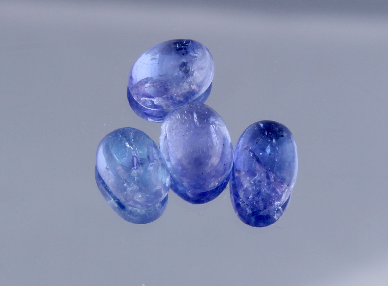 Spectacular " Natural Tanzanite " 2.71 Cts Natural Tanzanite Lot: No Reserve! Title: Spectacular " Natural Tanzanite " 2.71 Cts Natural Tanzanite Lot Additional Information: Gemstone : Natural Tanzanite Origin: Tanzania Weight : 2.71 carats Dimensions : 6.75x4.48x2.