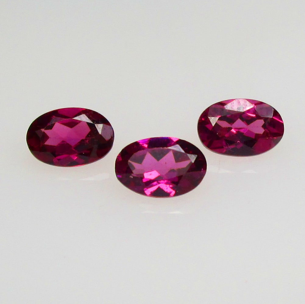 1.70 Ctw Natural 3 Rhodolite Garnet Oval Set (1 of 2)