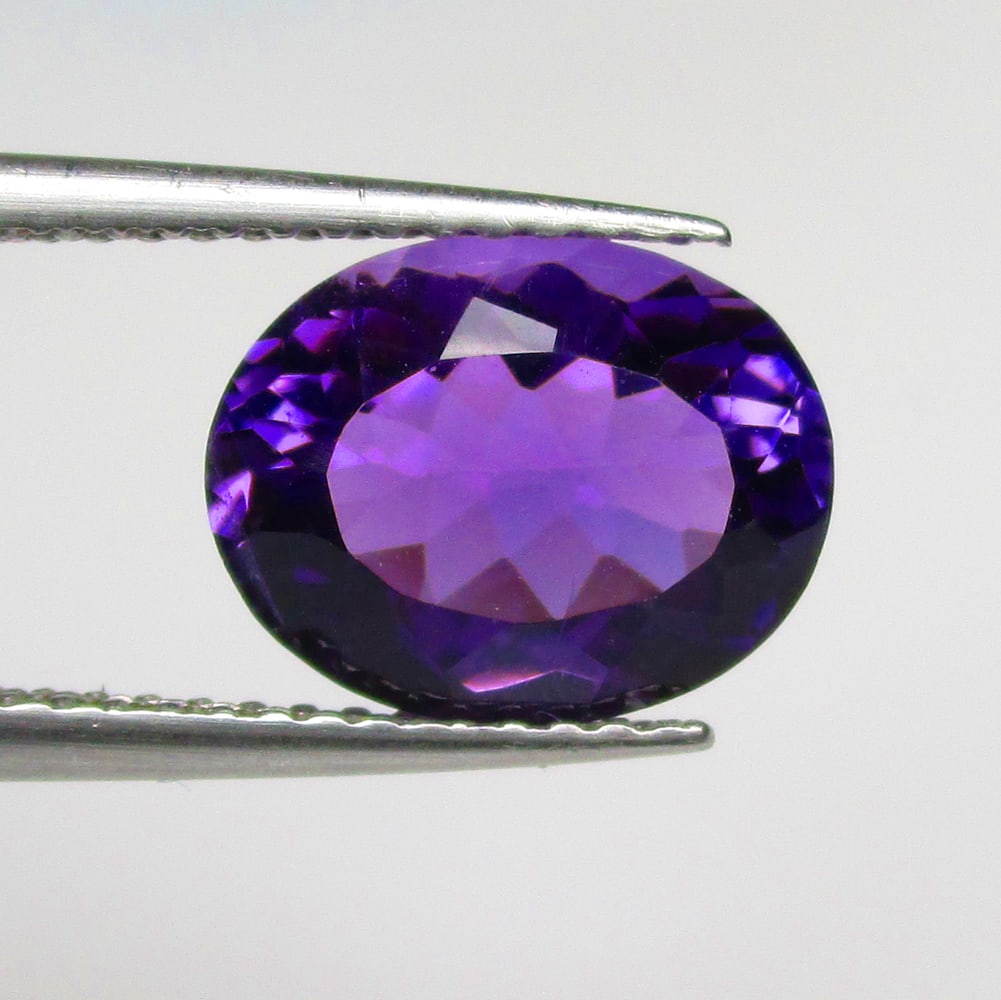 2.57 Ctw Natural Purple Amethyst Oval Cut (1 of 2)