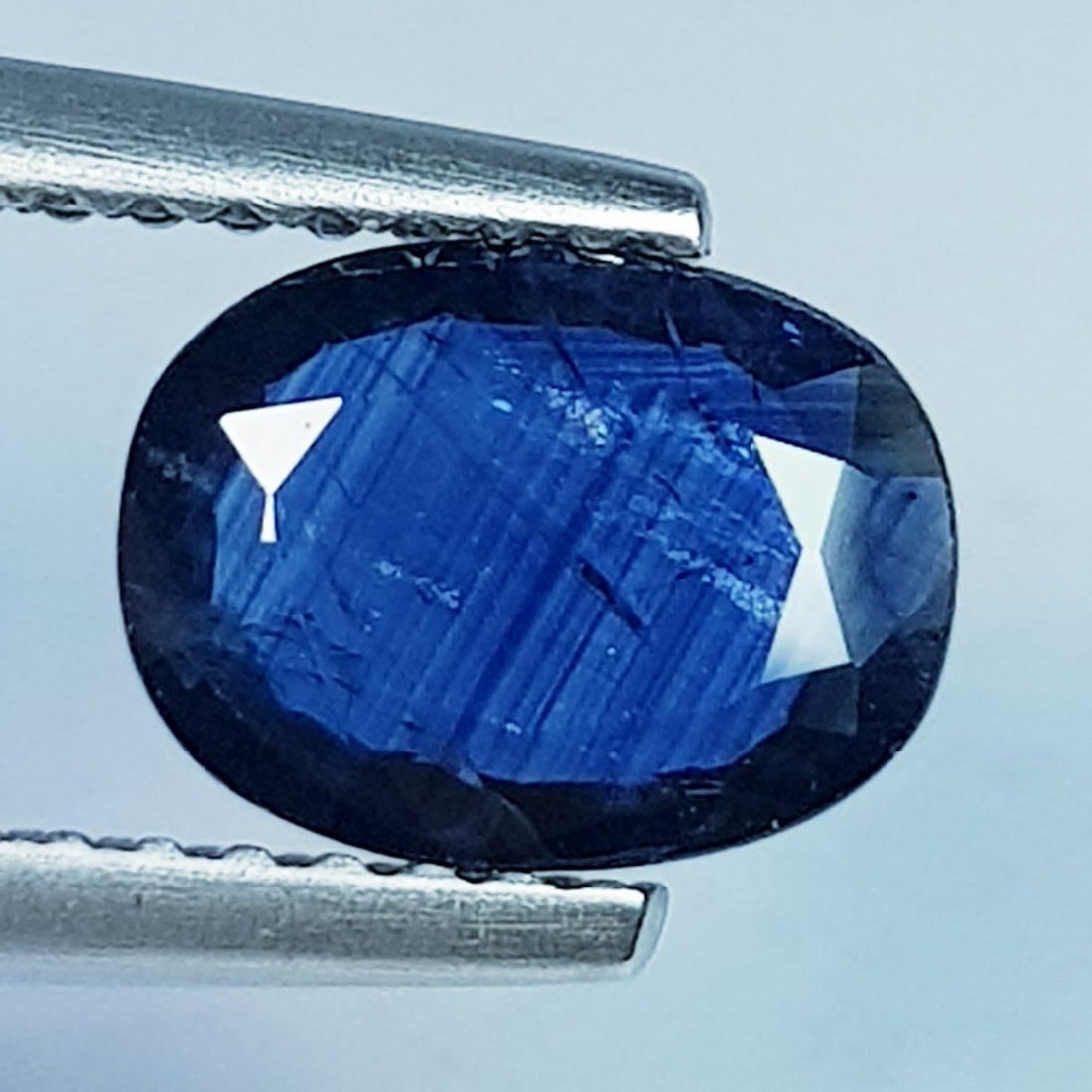 0.95 ctz " Fine Collective Gem" Natural Australian Blue Sapphire: No Reserve! Title: 0.95 ctz " Fine Collective Gem" Natural Australian Blue Sapphire Color/Clarity: Blue / VS Gemstones: Sapphire Carat Weight: 0.95 Size/Dimensions: 8.00 x 6.00 x 2.00 Additional Info: