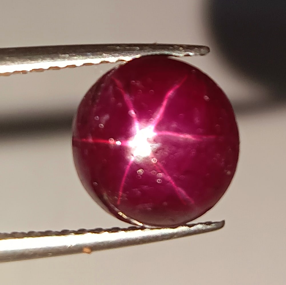 5.26 Ctw Natural Six Line Red Star Ruby Round Cab (1 of 2)