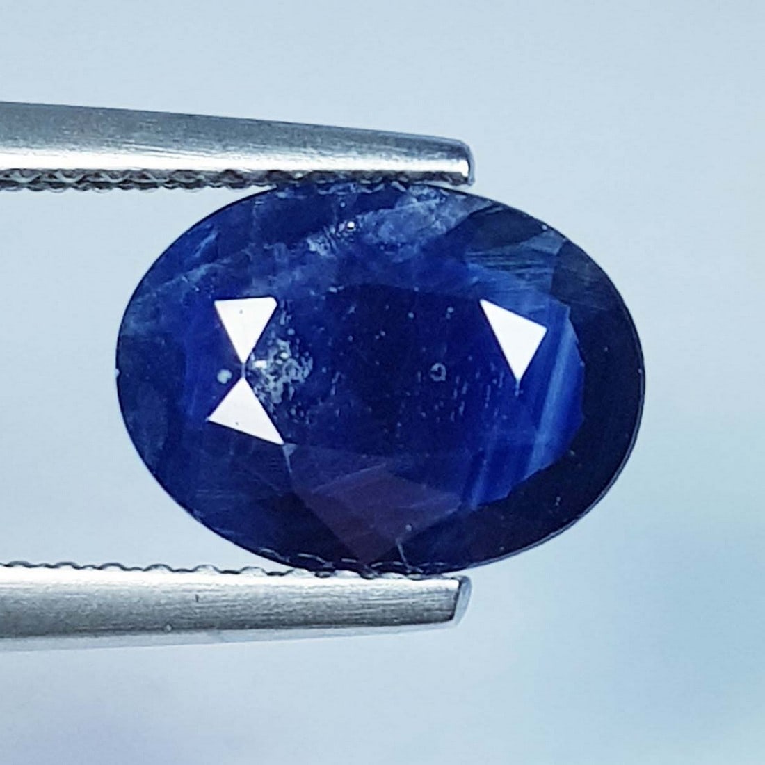 1.78 ctz " Fine Collective Gem" Natural Australian Blue Sapphire: No Reserve! Title: 1.78 ctz " Fine Collective Gem" Natural Australian Blue Sapphire Color/Clarity: Blue / VS Gemstones: Sapphire Carat Weight: 1.78 Size/Dimensions: 9.90 x 7.50 x 2.80 Additional Info: