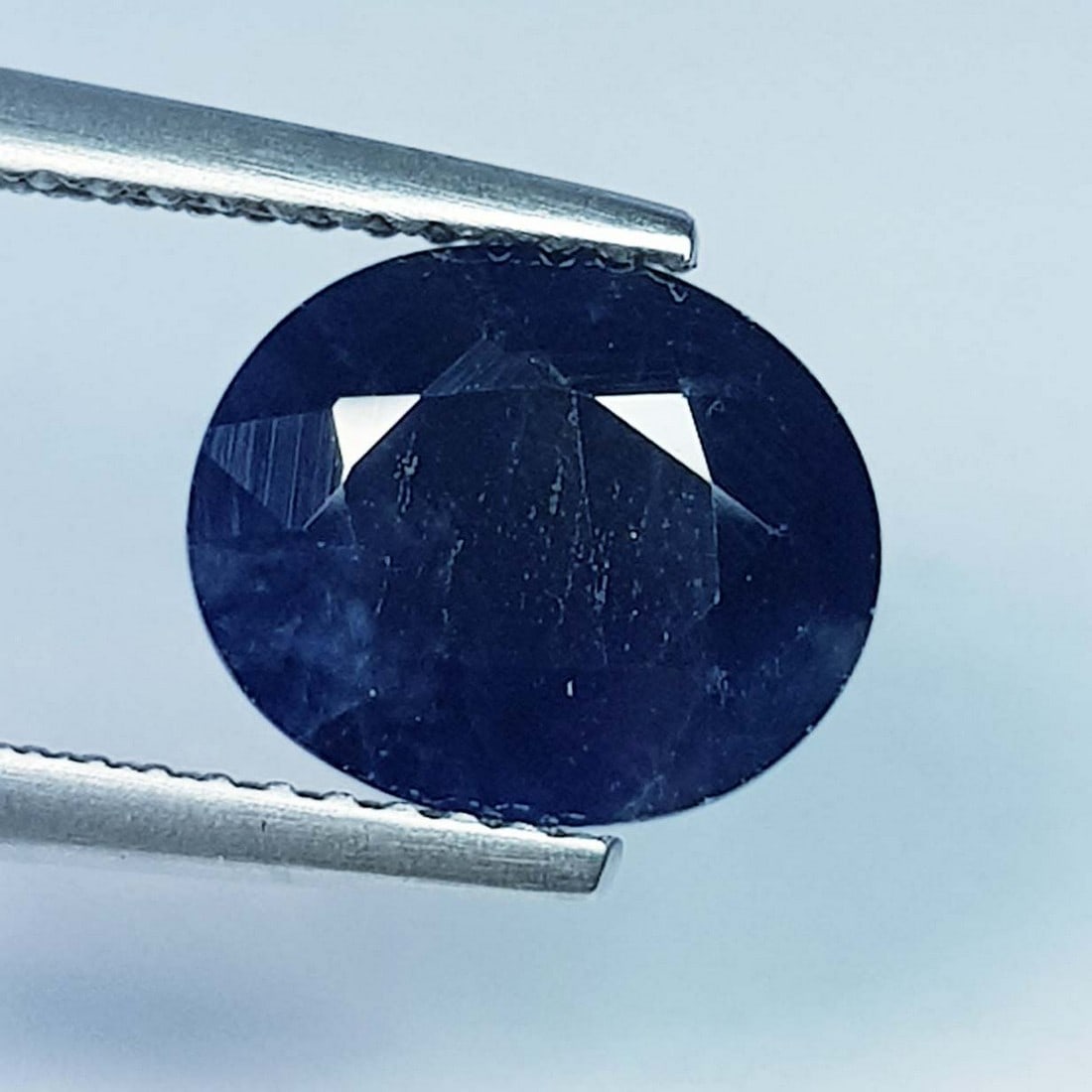 3.13 ctz " Fine Collective Gem" Natural Australian Blue Sapphire: No Reserve! Title: 3.13 ctz " Fine Collective Gem" Natural Australian Blue Sapphire Color/Clarity: Blue / VS Gemstones: Sapphire Carat Weight: 3.13 Size/Dimensions: 9.80 x 8.10 x 4.20 Additional Info: