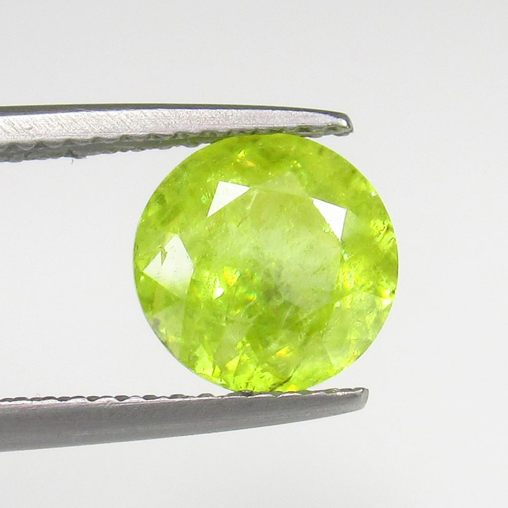 Natural Sphene - 2.25 Ct (1 of 3)