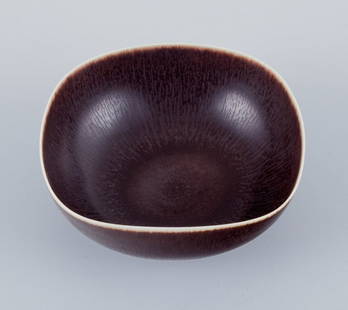 Berndt Friberg for Gustavsberg, Sweden. Ceramic bowl in hare fur glaze.: Berndt Friberg for Gustavsberg, Sweden. Ceramic bowl in hare fur glaze. Mid-20th century. Signed. Perfect condition. Dimensions: D 10.8 cm x H 4.8 cm. Reserve: $448.00 Shipping: Domestic: Shipping rat
