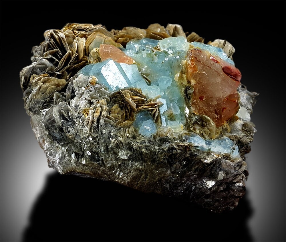 Aquamarine with Fluorite Mineral Specimen - 1672 g (1 of 4)