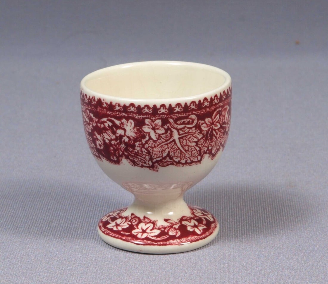 Mason's VISTA Red Small EGA Cup England Vintage Ironstone: This is rare and hard to find Small Egg cup. The cup is in VISTA pattern by Mason's made in England . The jug is 1 7/8" in diameter at the rim and 2 1/8" tall. It is in good used vintage condition. It