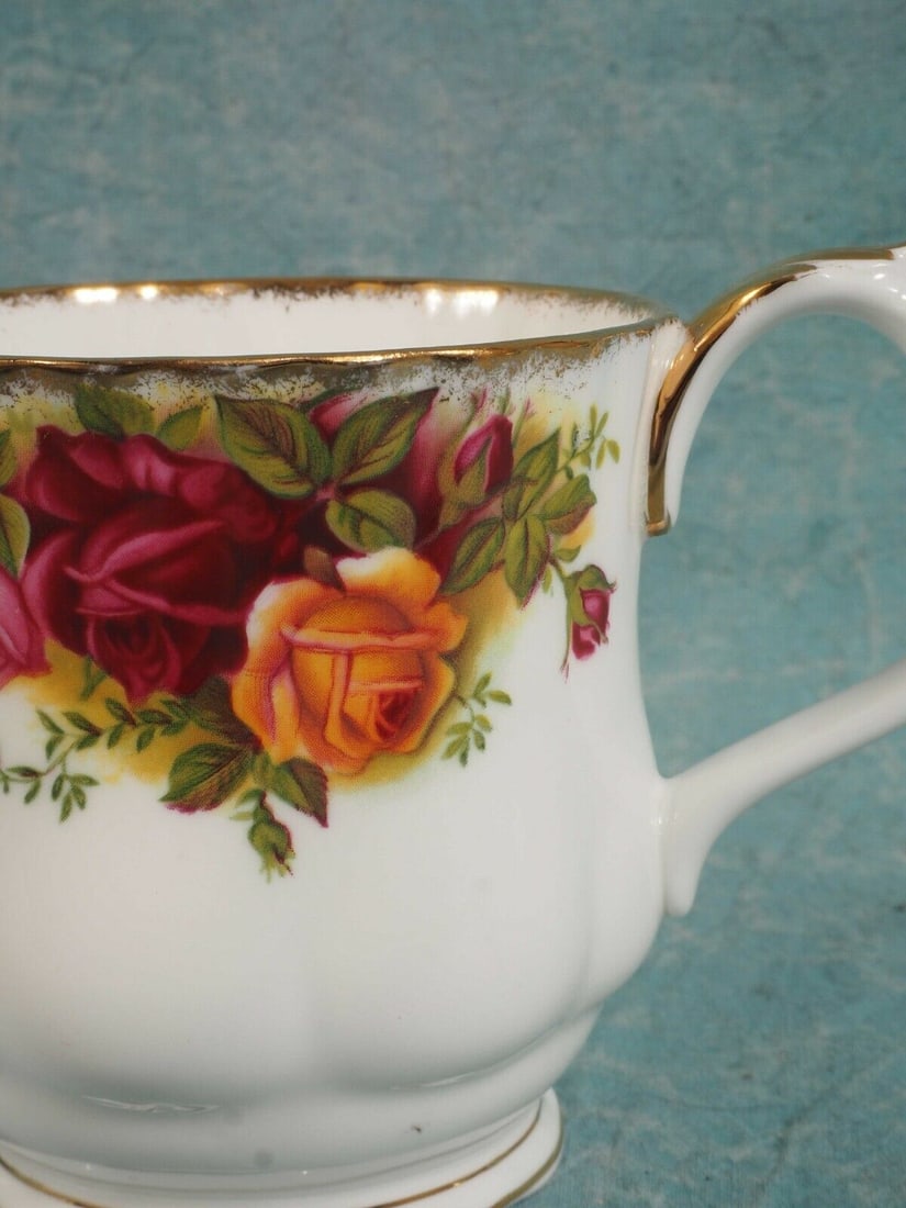 Royal Albert Old Country Roses Montrose COFFEE TEA MUG England Second Edition (1 of 3)