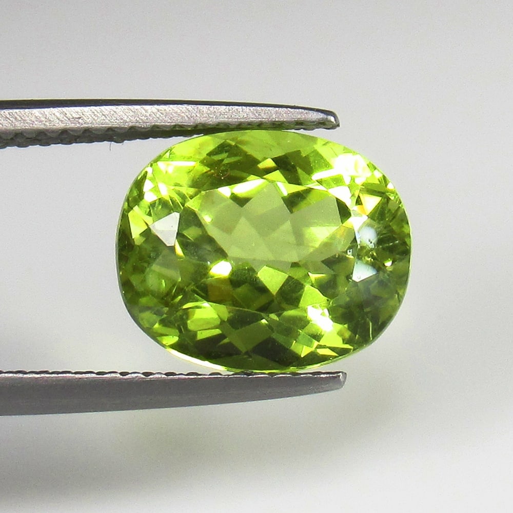 Natural Apatite - 5.29 Ct (1 of 2)