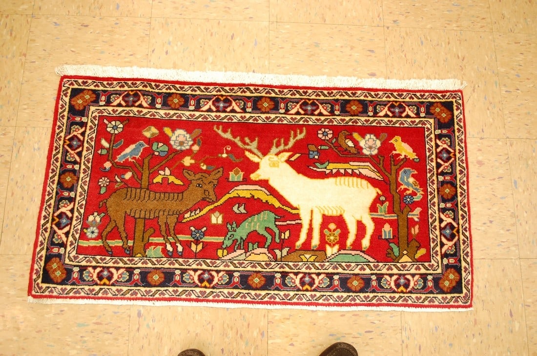 Persian SARUK RUG 1'9'x3'.4": Title: Persian SARUK RUG 1'9'x3'.4" Description: OLD, ANTIQUE DETAILED FINE AUTHENTIC HAND KNOTTED PERSIAN SARUK RUG.....HIGH KPSI....Animal Design .... size is 1'9'x3'.4" .......colors including Blue