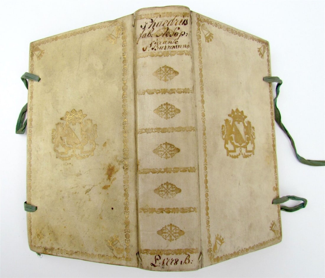 1778 AESOP FABLES ARMORIAL VELLUM BINDING antique PHAEDRUS Fabularum Aesopiarum (1 of 8)