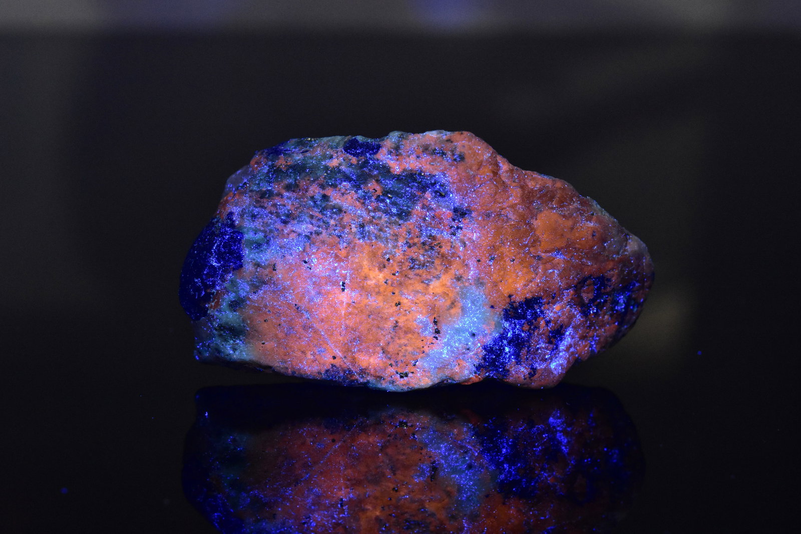 200 CRT SAPPHIRE HEALING CRYSTALS (1 of 5)