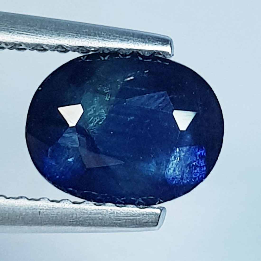 1.76 ctz " Fine Collection" Natural Australian Blue Sapphire: No Reserve! Title: 1.76 ctz " Fine Collection" Natural Australian Blue Sapphire Color/Clarity: Blue / VS Gemstone: Sapphire Carat Weights: 1.76 Size: 8.00 x 6.00 x 3.80 Additional Information: Oval / 