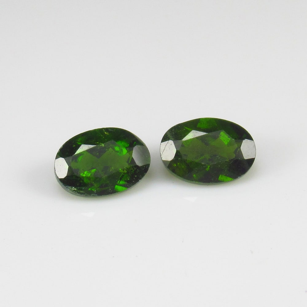 Natural Chrome Diopside PaIr - 1.87 Ct (1 of 2)