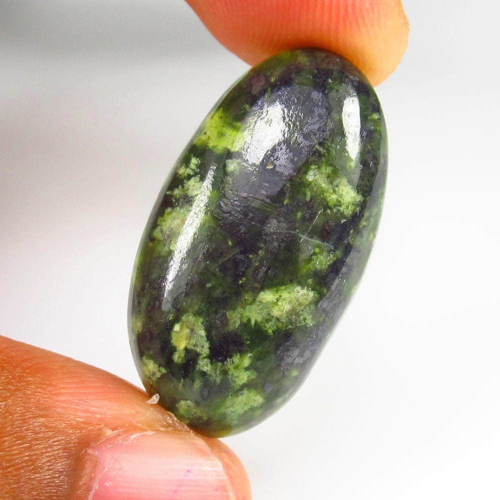 23.31 Ct - Natural Garden Jasper: No Reserve! Title: 23.31 Ct - Natural Garden Jasper Description: Gemstone Gemstone: Jasper Carat: 23.31 Size/Dimension:30.0 x 16.1 x 5.7 mm Shipping: Domestic: Flat-rate of $7.00 to anywhere within th