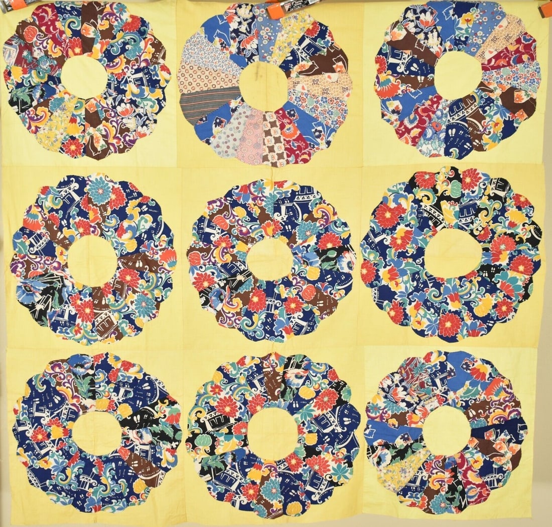 30's Dresden Plate Quilt Top (1 of 8)