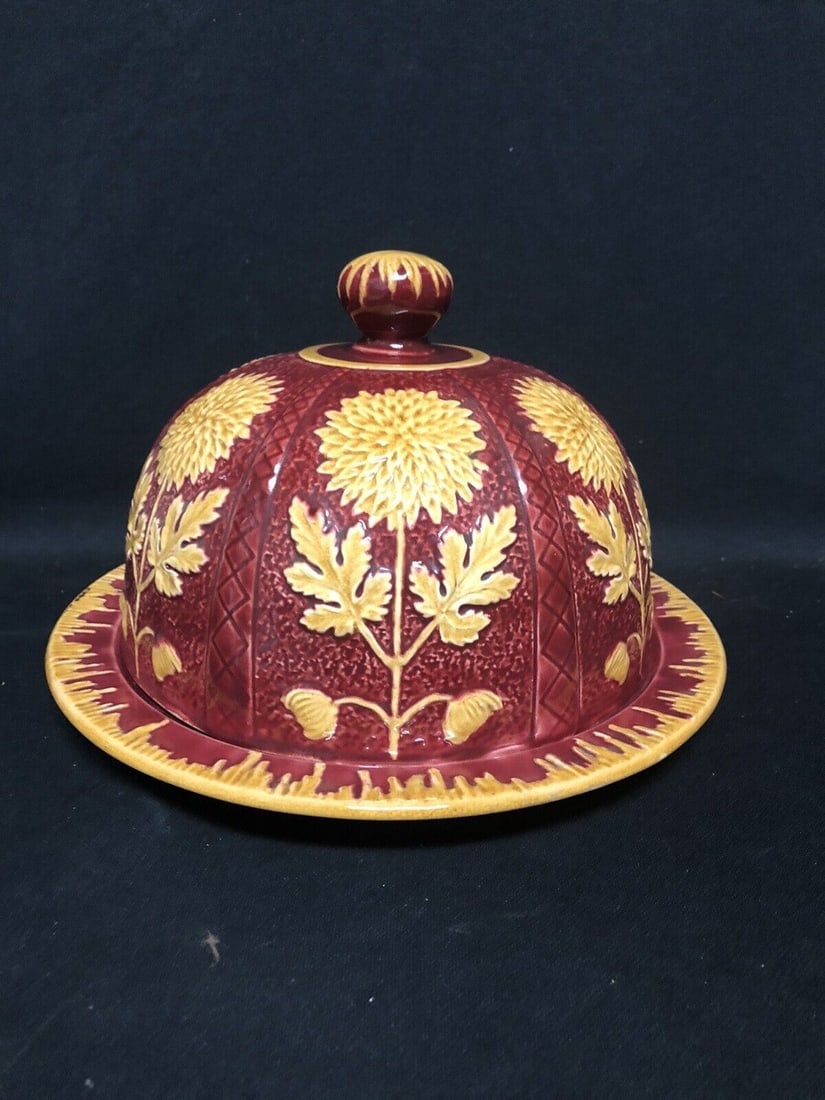 Wedgwood Majolica Covered Cheese Dome (1 of 5)