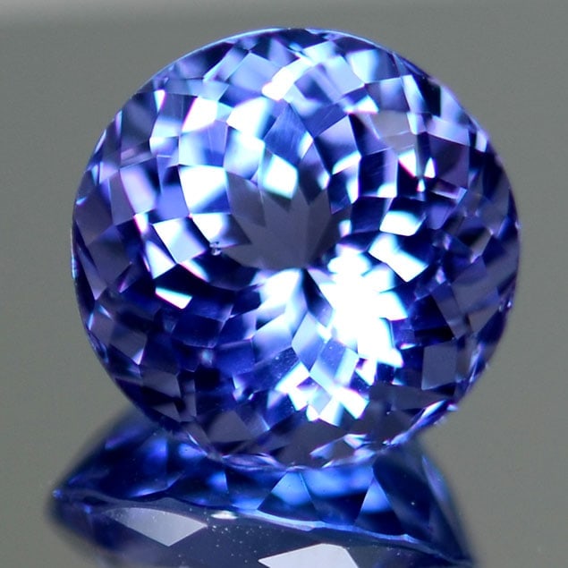 2.94 Cts Natural Brilliant Cut Tanzanite (1 of 2)
