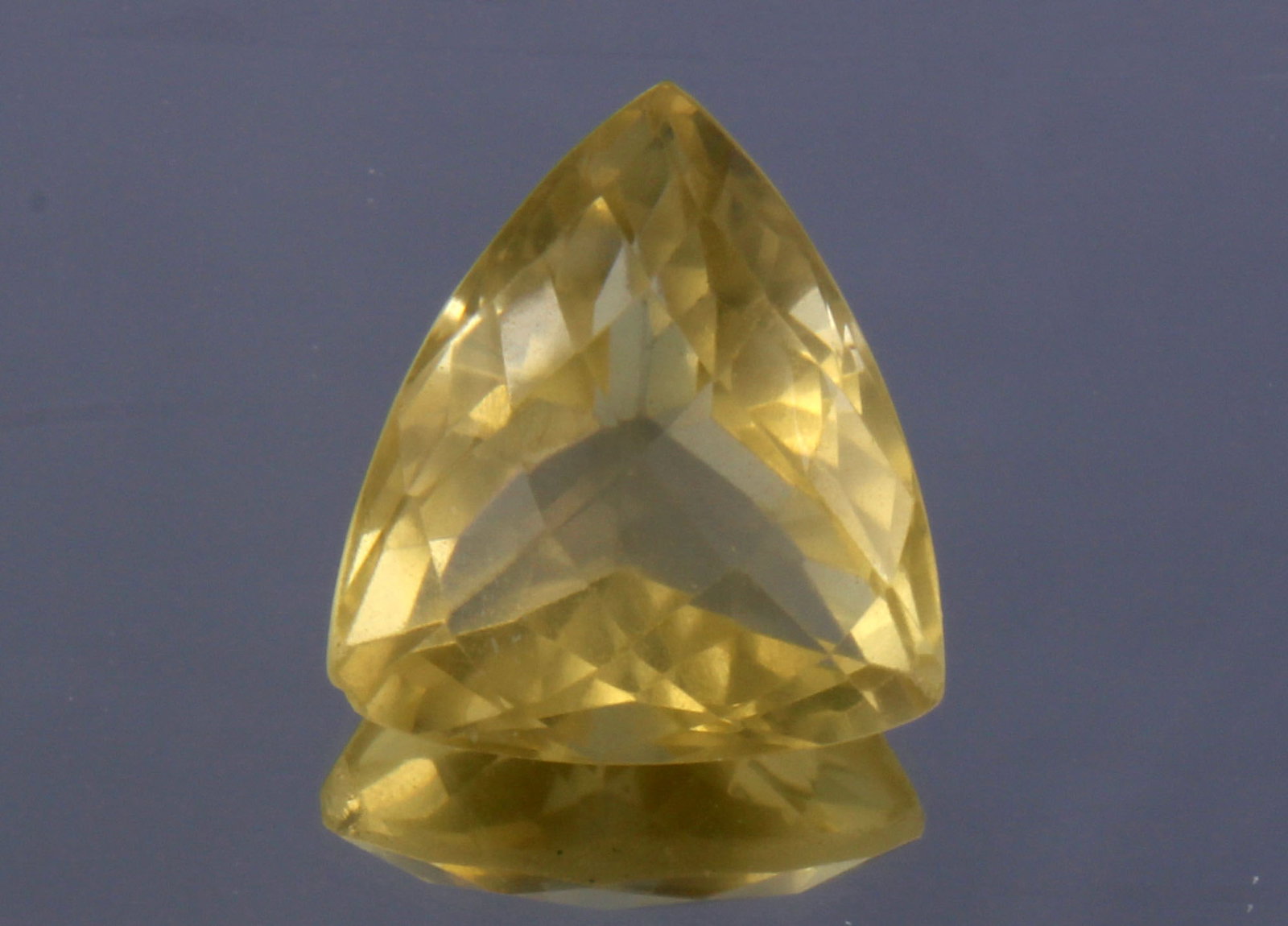 Lovely " Natural Lemon Quartz " 15.45 cts Natural Lemon Quartz: No Reserve! Title: Lovely " Natural Lemon Quartz " 15.45 cts Natural Lemon Quartz Additional Info: Gemstone: Natural Lemon Quartz Origin: Africa Weight : 15.45 carats Measurements: 18x16 mm, Shape / C
