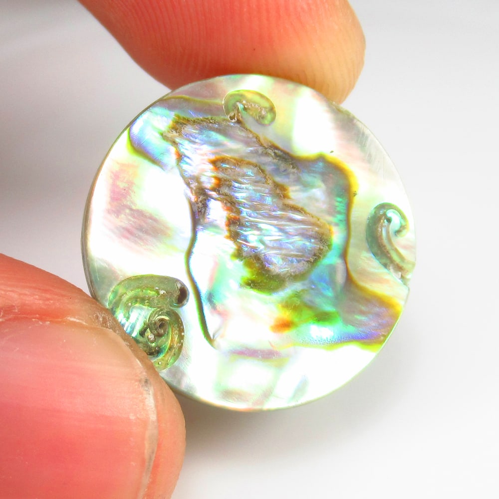 9.39 Ct - Natural Shining Abalone Shell (1 of 2)
