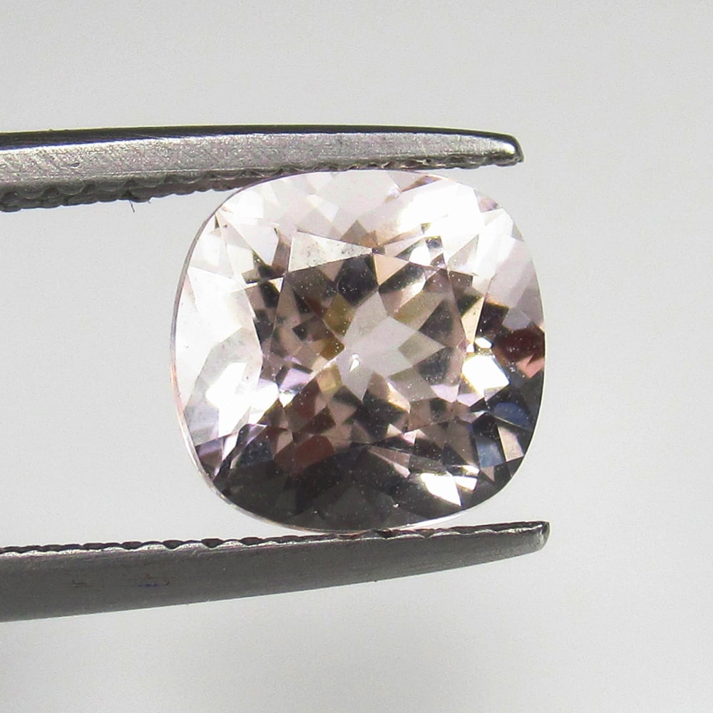 Natural Morganite - 2.45 Ct (1 of 2)